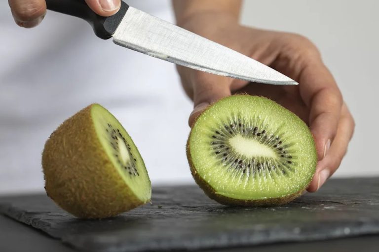 Can Dogs Have Kiwi Skin